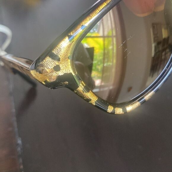 GUC Jimmy Choo Carrera - Picture 5 of 7